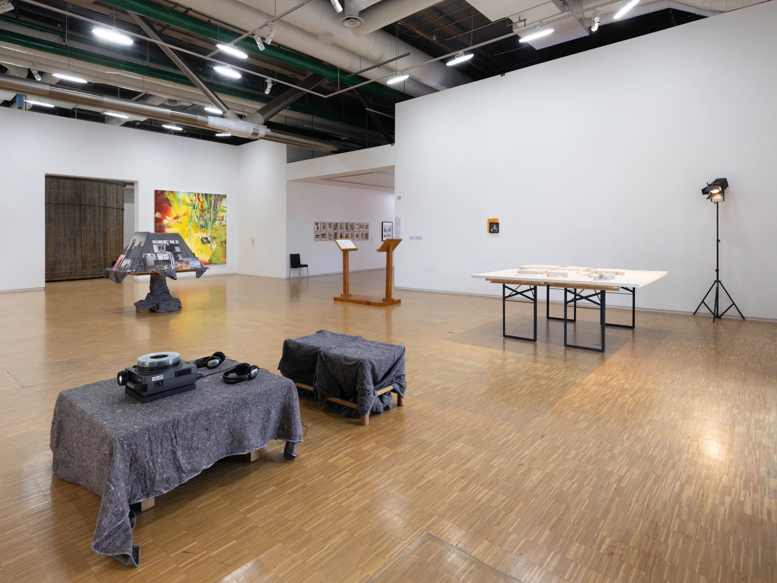 Installation view, Woman with Sombrero "The Barragán Archives," Contemporary collections. Centre Pompidou, Museum, Level 4. Photo : Centre Pompidou, MNAM-CCI/Audrey Laurans